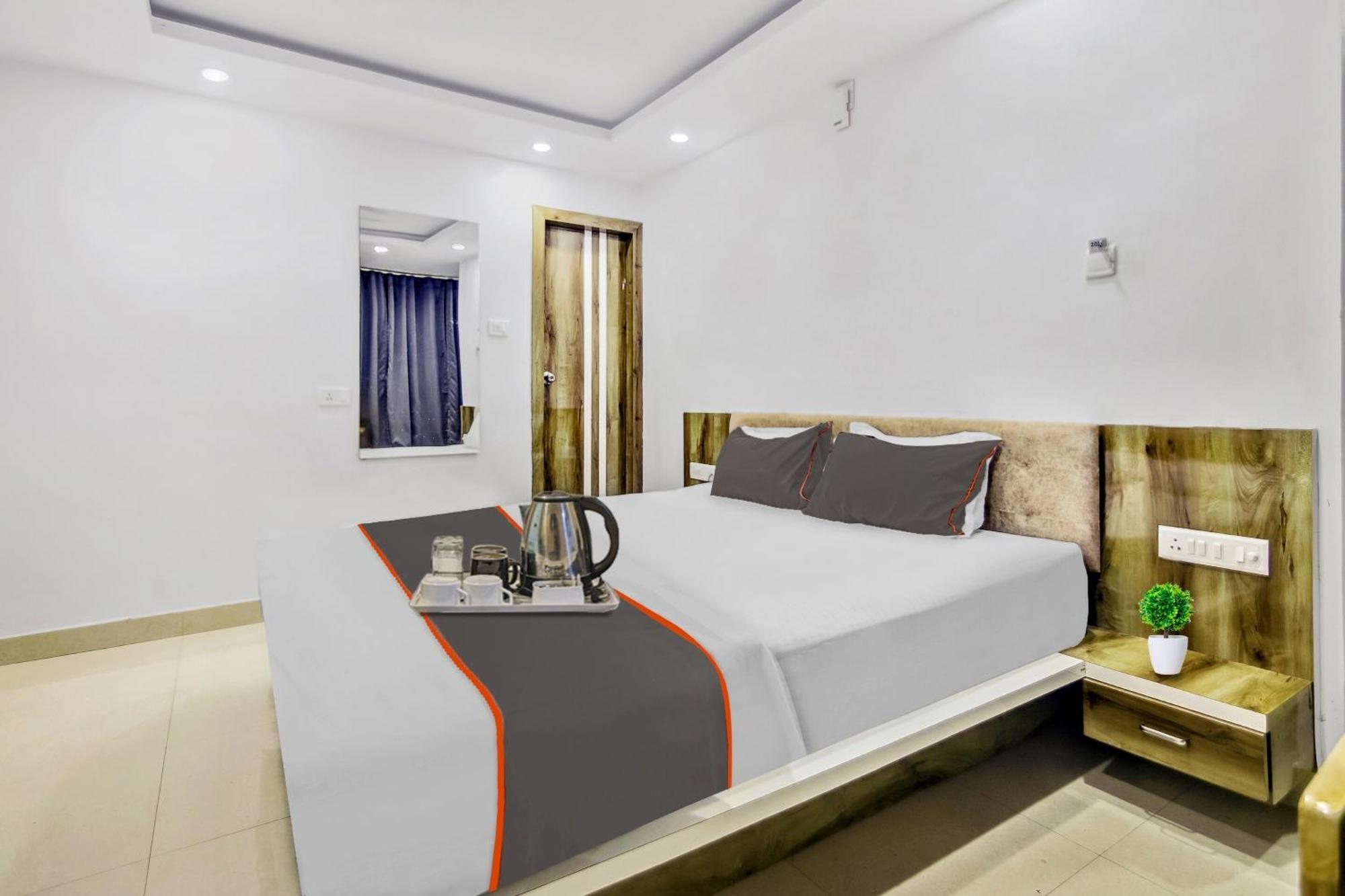 Capital O The Jumar Hotel Silwai Exterior photo